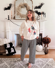 Load image into Gallery viewer, COME, WE FLY • women&#39;s pullover (Hallo-cream) just restocked