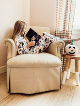 Load image into Gallery viewer, WITCHES • sherpa blanket