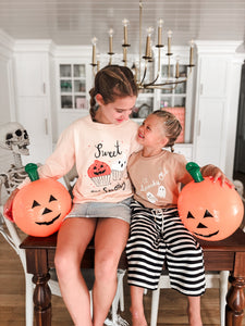 SWEET N SPOOKY Cupcakes• kids pullover (peach)