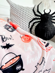 HALLOWEEN NIGHT • sherpa throw blanket