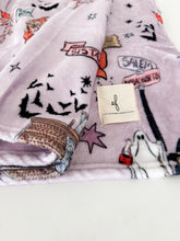 Load image into Gallery viewer, SPOOKY SALEM • lightweight throw