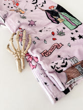 Load image into Gallery viewer, SPOOKY SALEM • lightweight throw