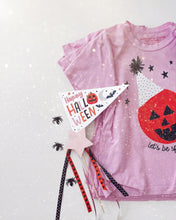 Load image into Gallery viewer, LET'S BE SPOOKY • women's tee