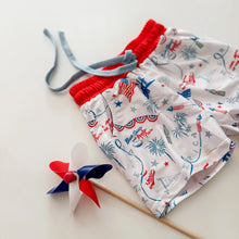 Load image into Gallery viewer, VINTAGE AMERICAN • boys swim trunks (flash)