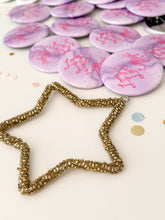 Load image into Gallery viewer, SHAKE IT OFF • 4 button set (SALE)