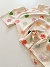 Load image into Gallery viewer, STARBURST DAISY • kids set (boxy tee + shorties) (flash)