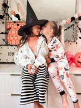 Load image into Gallery viewer, HALLOWEEN NIGHT • sherpa throw blanket