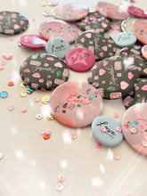 Load image into Gallery viewer, BEJEWELED BEAUTY- button set