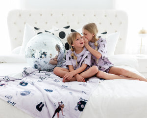 REPUTATION • sherpa throw blanket (EXTRAS ADDED)