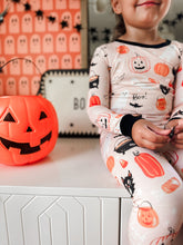 Load image into Gallery viewer, HALLOWEEN NIGHT • sherpa throw blanket