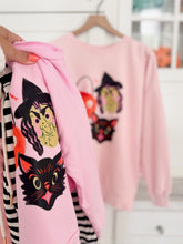 Load image into Gallery viewer, Vintage Halloween Friends • kids pullover (lilac)