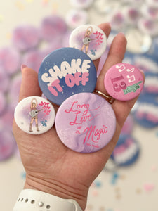 SHAKE IT OFF • 4 button set (SALE)