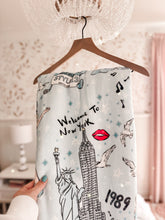 Load image into Gallery viewer, welcome to new york  • sherpa throw blanket (SALE)