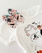 Load image into Gallery viewer, TAYLOWEEN• bow