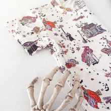 Load image into Gallery viewer, SPOOKY SALEM • sherpa blanket
