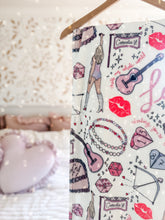 Load image into Gallery viewer, PAPER RINGS • blanket