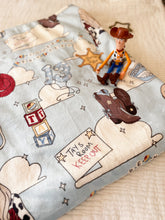 Load image into Gallery viewer, SHERIFF TAY • sherpa throw blanket