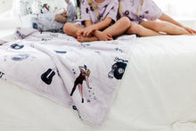 Load image into Gallery viewer, REPUTATION • sherpa throw blanket (EXTRAS ADDED)