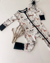 Load image into Gallery viewer, HALLOWEEN ZOO BOO • baby zipper pjs (one-piece)