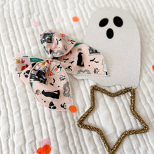 Load image into Gallery viewer, TAYLOWEEN• bow