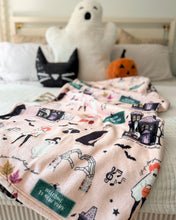 Load image into Gallery viewer, TAYLOWEEN• sherpa blanket